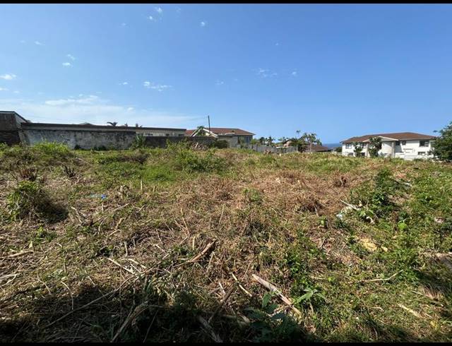 LAND FOR SALE IN MANABA BEACH